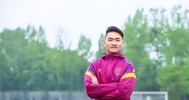 泰国踢联赛, 家近一些
