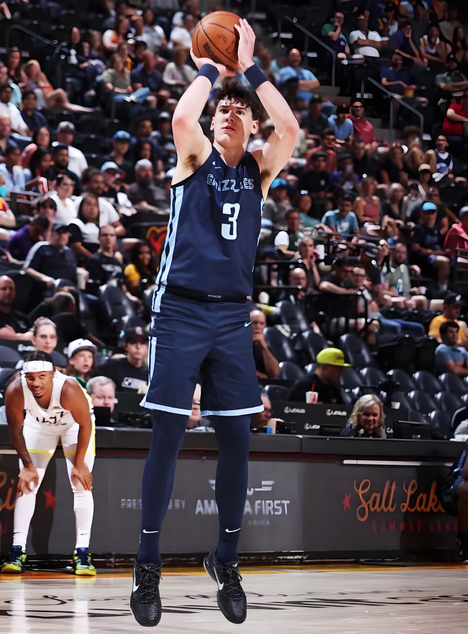 拉拉维亚场, 对火箭命中